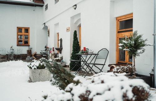 Smizany Apartamento | ČÁKYHO KÚRIA - apartmán pre 4 osoby s krbom a saunami