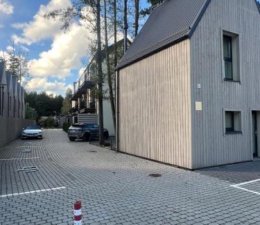 Palanga Apartamento | Čiki Puki buto nuoma su šildomu lauko baseinu Kunigiškėse