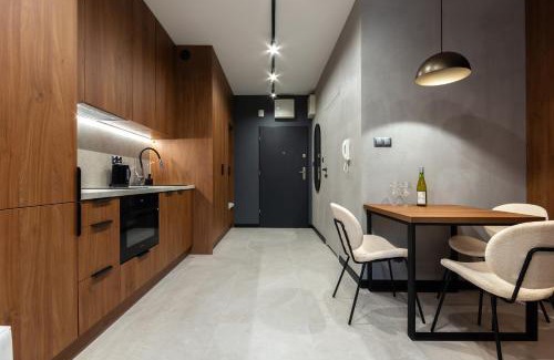 Srodmiescie Apartamento | Łódź Narutowicza Studio - Parking, Balcony, AC - by Rentujemy