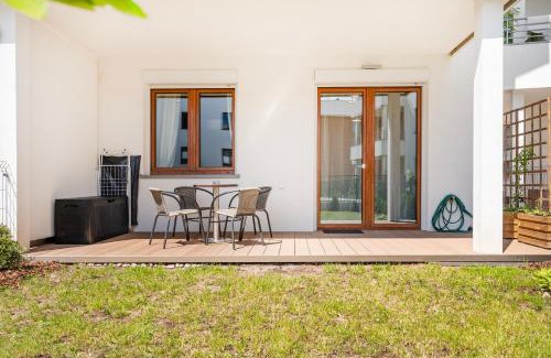 Baluty Apartamento | Łódź Retreat Apartments - Parking, Terrace & Garden - by Rentujemy