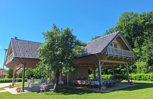Beltinci Casa | Škedenj pri Vili Trate