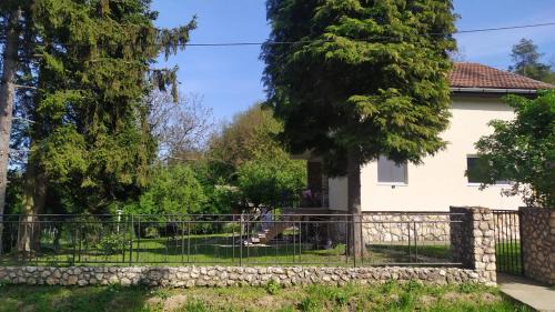 Petrovaradin Casa | Šumski Raj- Forest Paradise