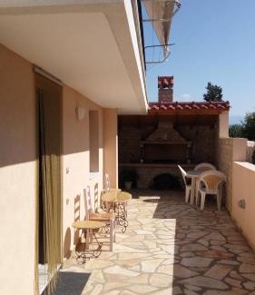 Gefira Mpania Apartamento | Ήσυχο σπίτι στη Ναύπακτο