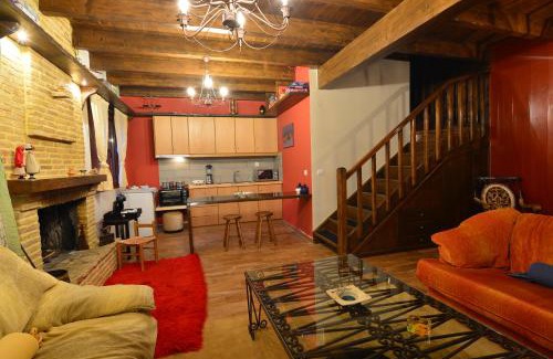Mesaia Trikala Casa | Γήλοφος