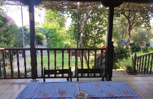 Toroni Casa | Μικρός Παράδεισος - Little Paradise