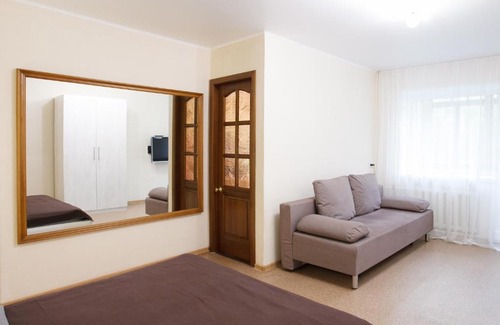 Krasnoyarsk City Centre Apartamento | Апартаменты на Набережной Сурикова 4