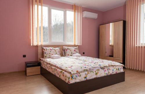Gabrovo Apartamento | Апартамент ФЕЯ - топ център, безплатно паркомясто