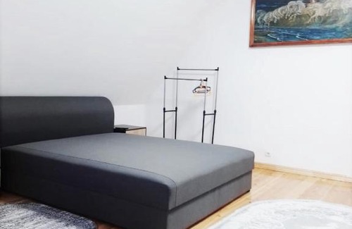 Berehove Apartamento | Великі Апартаменти недалеко від Термальних Басейнів