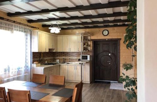 Zhdeniyevo Apartamento | Вербовий двір - Willow Yard