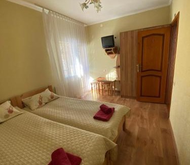 Skhidnytsya Hotel | Вілла Корона