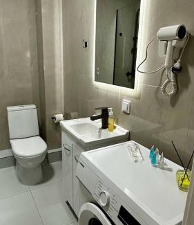 Almaty Apartamento | Городской поцелуй