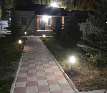 Karakol Casa | Гостевой дом Асман-Тоо-HOGWARTS