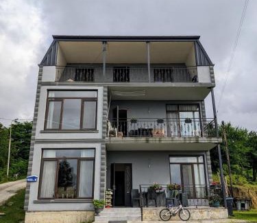 Khelvachauri Casa | Гостевой дом с красивым панорамой на город