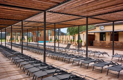Klavdiyevo-Tarasove Hotel | Готель в Сімейному Екопарку Ясногородка