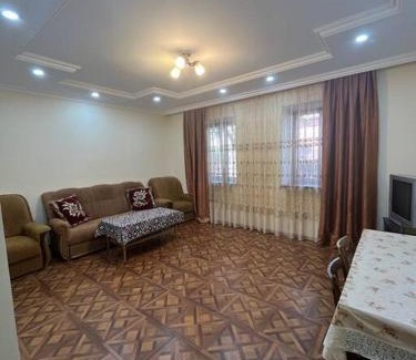 Erebuni Apartamento | ДАВТЯН ДОМ