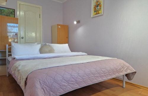Sukhinovka Apartamento | Двокімнатна квартира біля ТРЦ КИЇВ та Каштанової Алеї Документи для відряджень Мережа AlexApartments Цілодобове безконтатне заселення