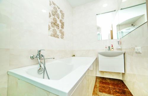 Sukhinovka Apartamento | Двокімнатна квартира у мікрорайоні Садовий Мережа Alex Apartments Документи для відряджень ФОП 3 група