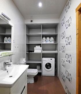 Sukhinovka Apartamento | Двокімнатна студія з 3 ліжками Мережа AlexApartments Документи для відряджень Безконтатне заселення 24-7