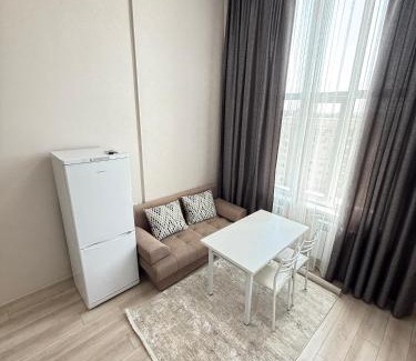 Sverdlov District Apartamento | Двухуровневая 1-к квартира
