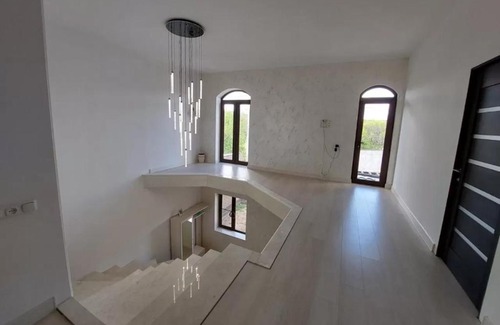 Arinj Casa | Двухэтажный каменный дом в Аване