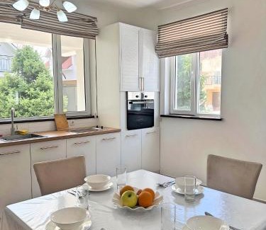 Cholpon-Ata Apartamento | Двухэтажный коттедж с 2 апартаментами на озере