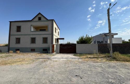 Yerevan Apartamento | Дом с садом