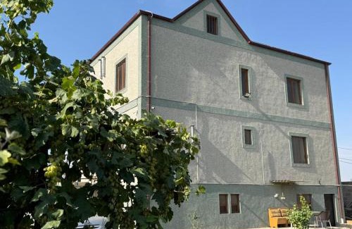 Yerevan Apartamento | Дом с садом