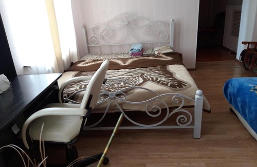 Bryansk Apartamento | Дом с часами на площади Партизан