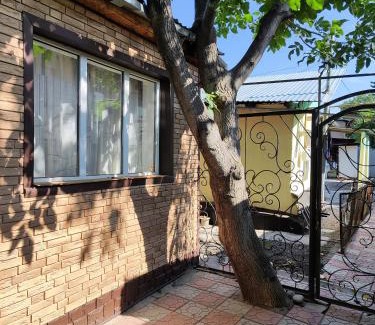 Almaty Apartamento | Дом