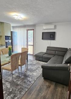 Sandanski Apartamento | Д и В 3 - D & V 3 Apartment