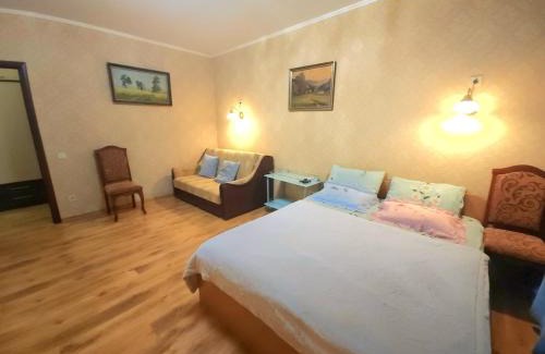 Irpin Apartamento | Затишна, домашня 43м в тихому зеленому місці Поруч Центральний парк Університет