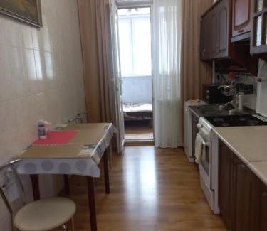 Irpin Apartamento | Затишна, домашня 43м в тихому зеленому місці Поруч Центральний парк Університет