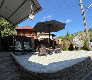 Polyanytsya Casa | Затишні котеджі SVI