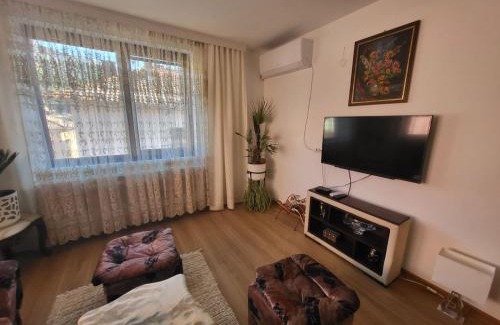 Kazanlak Apartamento | Йони