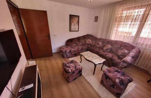 Kazanlak Apartamento | Йони
