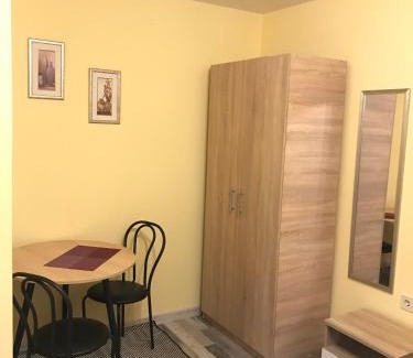Svyatoshyns'kyi District Apartamento | Киев сдам посуточно ул Доброхотова 28 Daily rent Kyiv st Dobrokhotova 28