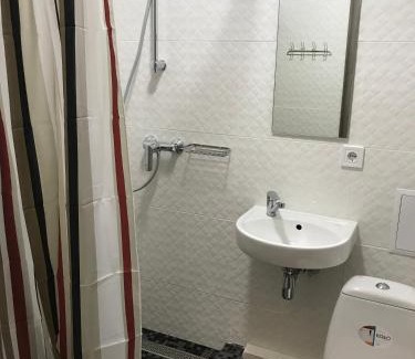 Svyatoshyns'kyi District Apartamento | Киев сдам посуточно ул Доброхотова 28 Daily rent Kyiv st Dobrokhotova 28