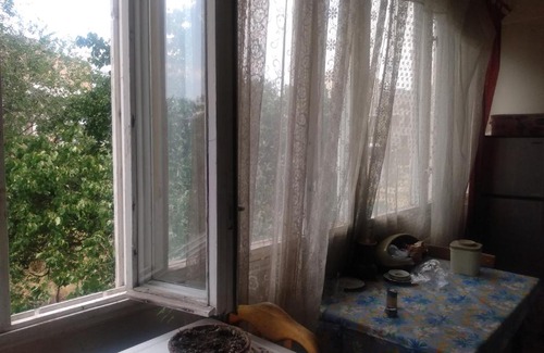 Nor-Nork Casa | Комната в ретро стиле в трехкомнатной квартире с отдельным входом