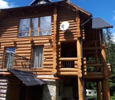 Mykulychyn Chalet De Esquí | Котедж RIVER HILL