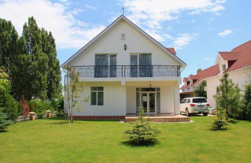 Cholpon-Ata Villa | Коттедж на берегу Иссык-Куля