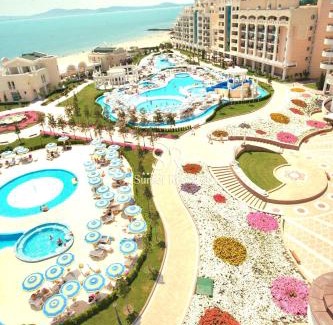 Pomorie Hotel | "Красавиците тъмнокоси" Sunset Resort Pomorie