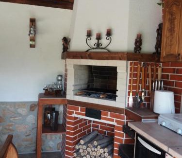 Avren Casa | Къща за гости АКАЦИЯ