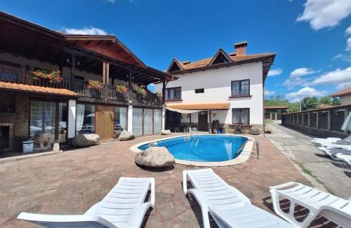 Apriltsi Casa | Къща за гости Бащин дом