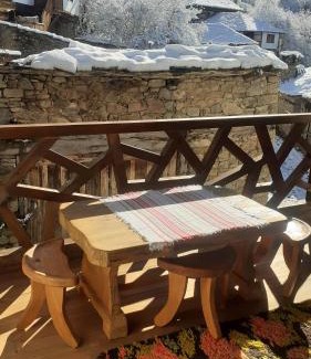 Leshten Apartamento | Къща за гости Близнаците
