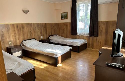 Pirdop Casa | Къща за гости БОНИТА