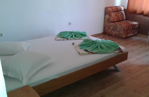 Primorsko Hotel | Къща за гости Зора-Primorsko