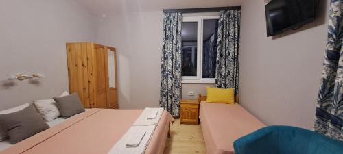 Svoge Casa | Къща за гости Марчела и ресторант