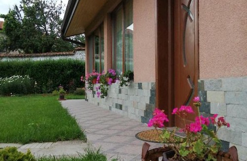 Hisarja Casa | Къща За Гости Уют Guest House Cozy
