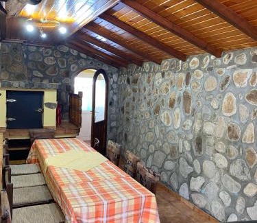 Mala Tsurkva Casa | Къща за гости Хриси