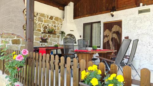Tryavna Casa | Къщи за гости Тепавица - Pool & Coworking